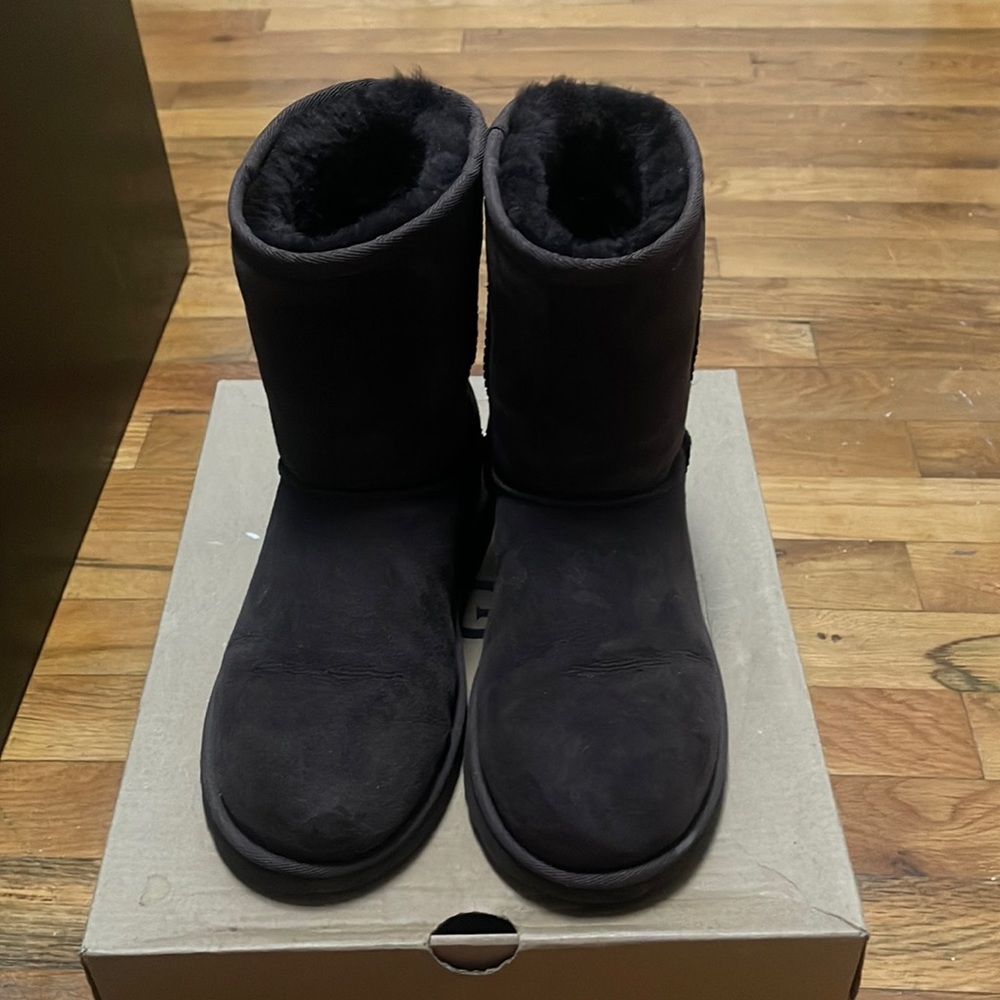 K classic brown ugg no box